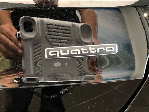 Used 2024 Audi Q3 2.0T Premium w/ Convenience Package image 10