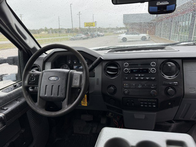 Used 2011 Ford F550 4x4 Regular Cab Super Duty w/ Payload Upgrade Pkg image 9