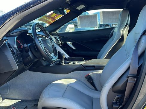 Used 2017 Chevrolet Corvette Stingray Coupe w/ 1LT image 25