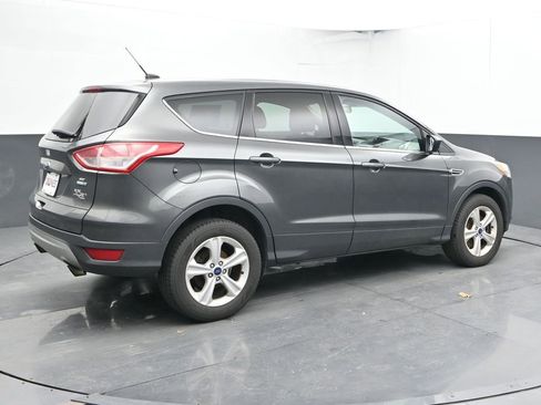 Used 2016 Ford Escape SE image 9