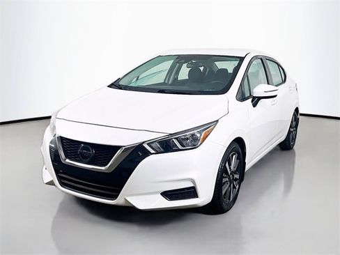 Used 2021 Nissan Versa SV image 5