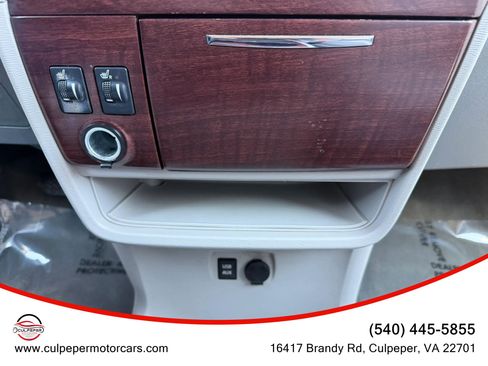 Used 2013 Toyota Sienna XLE image 24