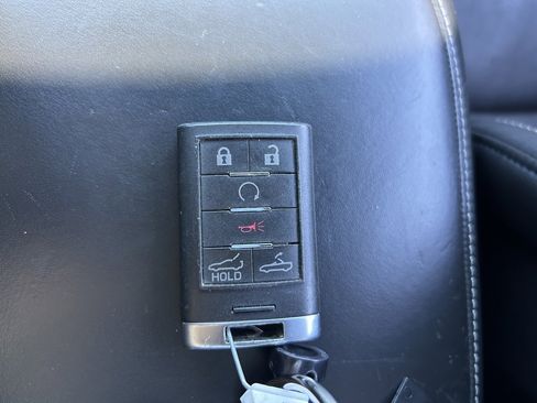 Used 2014 Chevrolet Corvette Z51 w/ 3LT Preferred Equipment Group image 38