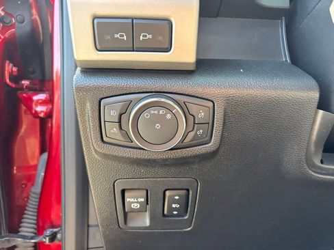 Used 2019 Ford F150 Lariat w/ Equipment Group 502A Luxury AWD/4WD image 10