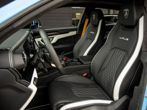 Used 2024 Lamborghini Urus S image 22