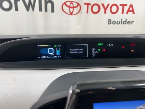 Used 2018 Toyota Prius Prime Premium image 24