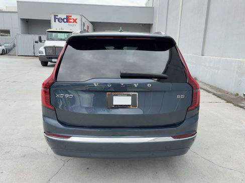 Certified 2025 Volvo XC90 B5 Plus image 10