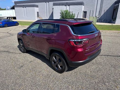 Used 2022 Jeep Compass Latitude image 5