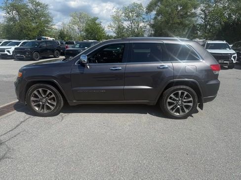 Used 2017 Jeep Grand Cherokee Overland image 1