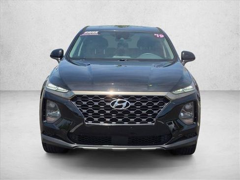 Used 2019 Hyundai Santa Fe SE FWD image 2