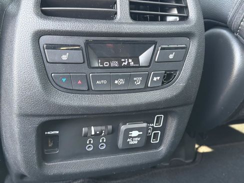 Used 2020 Honda Pilot Touring image 28