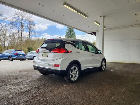 Used 2019 Chevrolet Bolt LT image 3