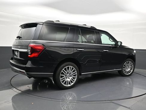 Used 2023 Ford Expedition Limited RWD image 5