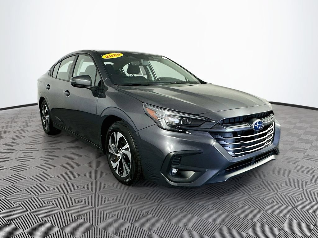 Used 2025 Subaru Legacy Premium AWD/4WD image 3