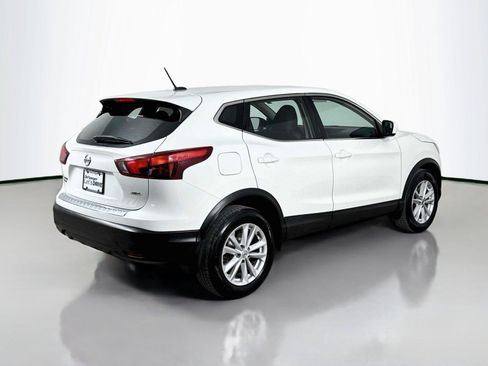 Used 2017 Nissan Rogue Sport S w/ S Appearance Package AWD/4WD image 9