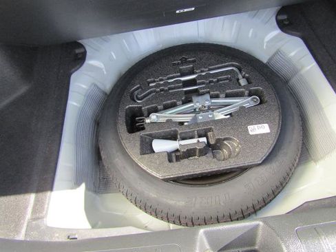 Used 2023 Honda Civic Sport image 3