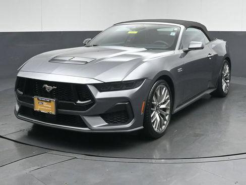 Certified 2025 Ford Mustang GT Premium RWD image 3