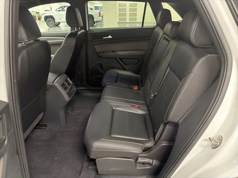 Used 2022 Volkswagen Atlas Cross Sport SE image 15
