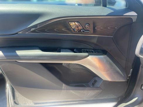Certified 2024 Cadillac Lyriq Luxury AWD/4WD image 35