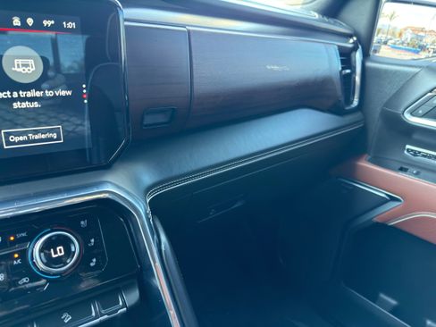 Used 2025 GMC Sierra 1500 Denali Ultimate image 40