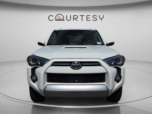 Certified 2024 Toyota 4Runner TRD Off-Road Premium w/ Moonroof Package AWD/4WD image 8