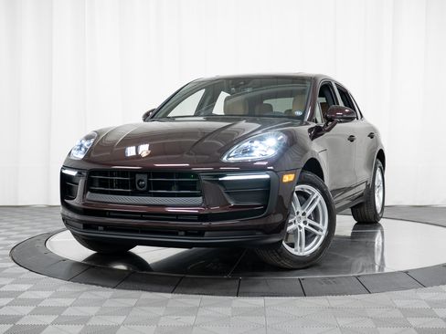 New 2026 Porsche Macan AWD/4WD image 32