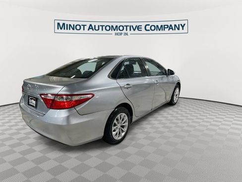 Used 2015 Toyota Camry LE FWD image 8