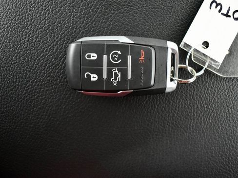 Used 2024 RAM 3500 Laramie w/ Night Edition image 40