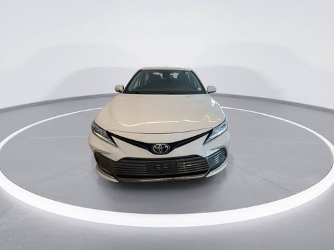 Used 2023 Toyota Camry LE FWD image 3