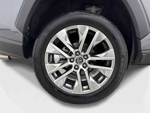 Used 2020 Toyota RAV4 Limited FWD image 48
