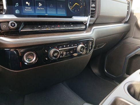 Used 2023 Chevrolet Silverado 1500 LT image 14