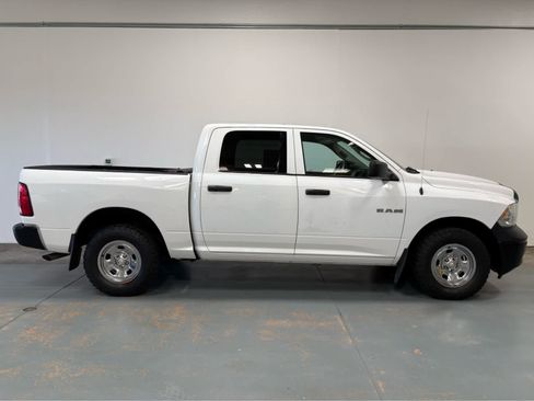 Used 2016 RAM 1500 ST w/ Popular Equipment Group AWD/4WD image 6