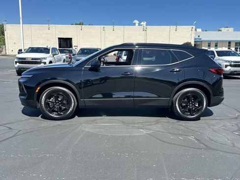 Certified 2024 Chevrolet Blazer LT w/ Convenience Package FWD image 4