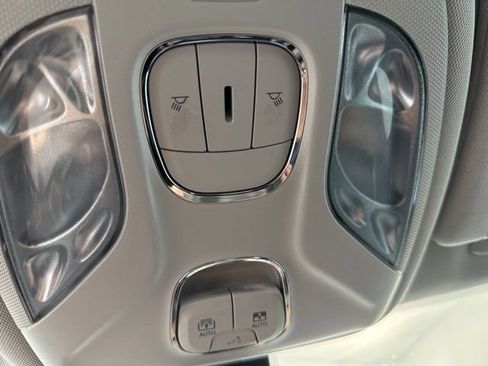 Used 2020 Jeep Compass Limited AWD/4WD image 24