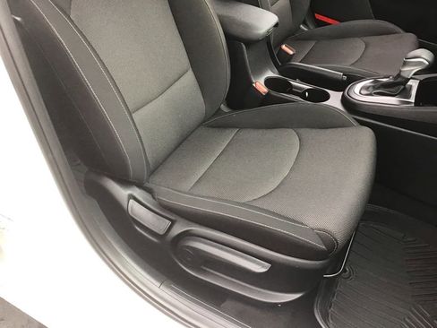 Used 2024 Kia Forte LXS FWD image 11