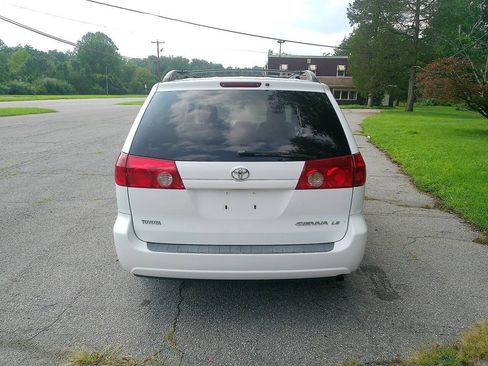 Used 2007 Toyota Sienna LE w/ LE Pkg 3 FWD image 7