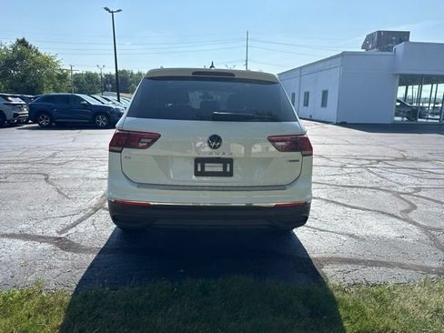 Used 2024 Volkswagen Tiguan SE AWD/4WD image 6