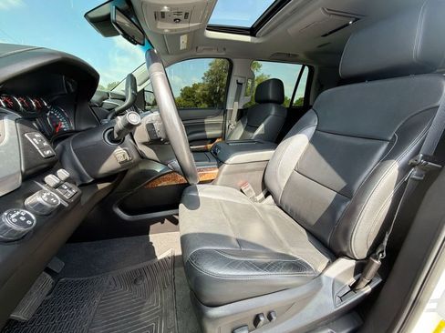 Used 2019 Chevrolet Tahoe Premier AWD/4WD image 16