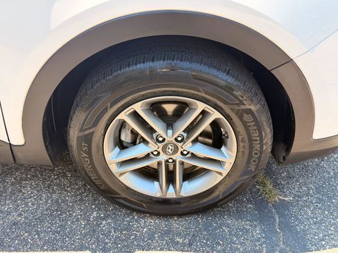 Used 2018 Hyundai Santa Fe Sport FWD image 14