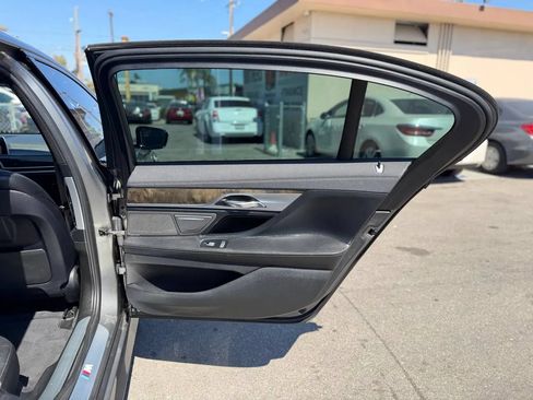 Used 2016 BMW 740i RWD image 36