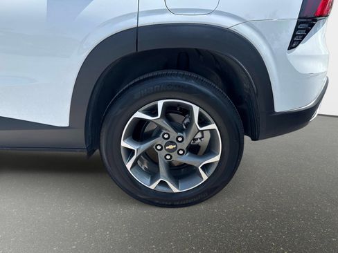 Used 2024 Chevrolet Trax LT w/ Driver Confidence Package FWD image 10