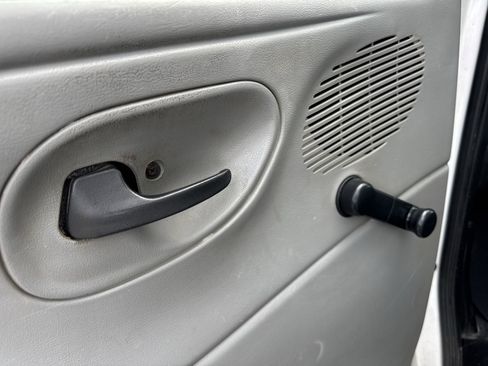 Used 2006 Ford E-450 and Econoline 450 E-450 Super Duty image 19