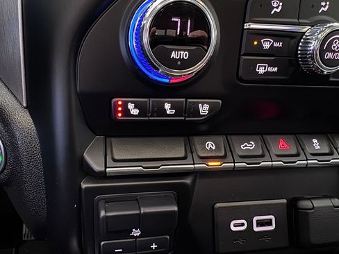 Certified 2021 GMC Sierra 1500 SLT w/ SLT Convenience Package image 24