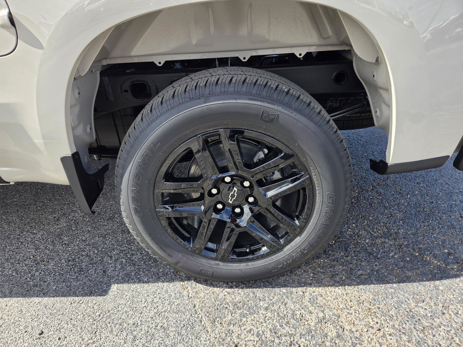New 2026 Chevrolet Silverado 1500 RST w/ LPO, Dark Essentials Package RWD image 20