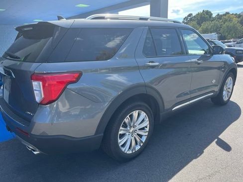 Used 2022 Ford Explorer King Ranch w/ Class IV Trailer Tow Package AWD/4WD image 3