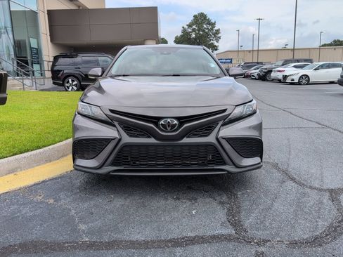 Used 2023 Toyota Camry SE w/ Convenience Package FWD image 12