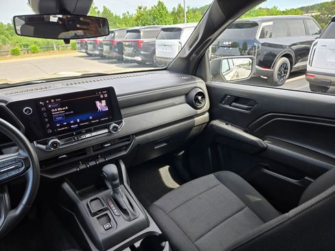 Used 2023 Chevrolet Colorado W/T RWD image 11