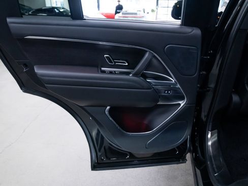 Used 2024 Land Rover Range Rover SE AWD/4WD image 18