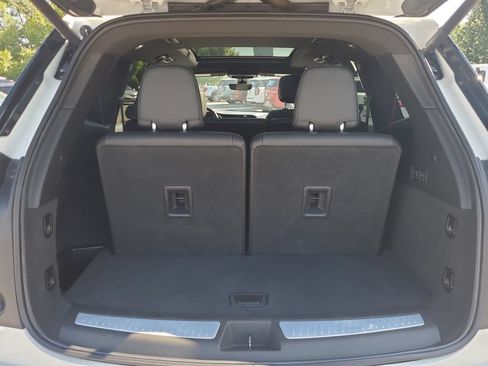 Used 2021 Cadillac XT6 Sport w/ LPO, ONYX Package AWD/4WD image 16