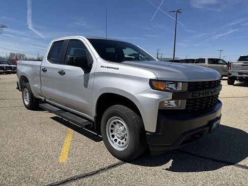 Certified 2021 Chevrolet Silverado 1500 W/T w/ WT Value Package AWD/4WD image 6